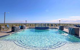 Waves Oceanfront Resort